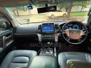 Toyota Land Cruiser 2010 Black