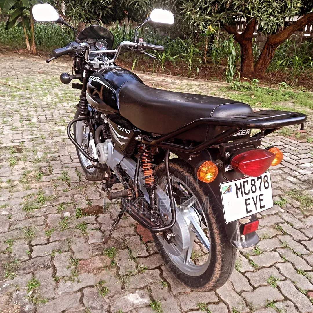 Bajaj Boxer 2025 Black