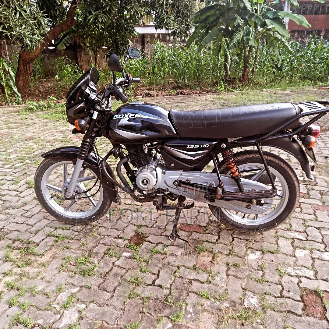 Bajaj Boxer 2025 Black