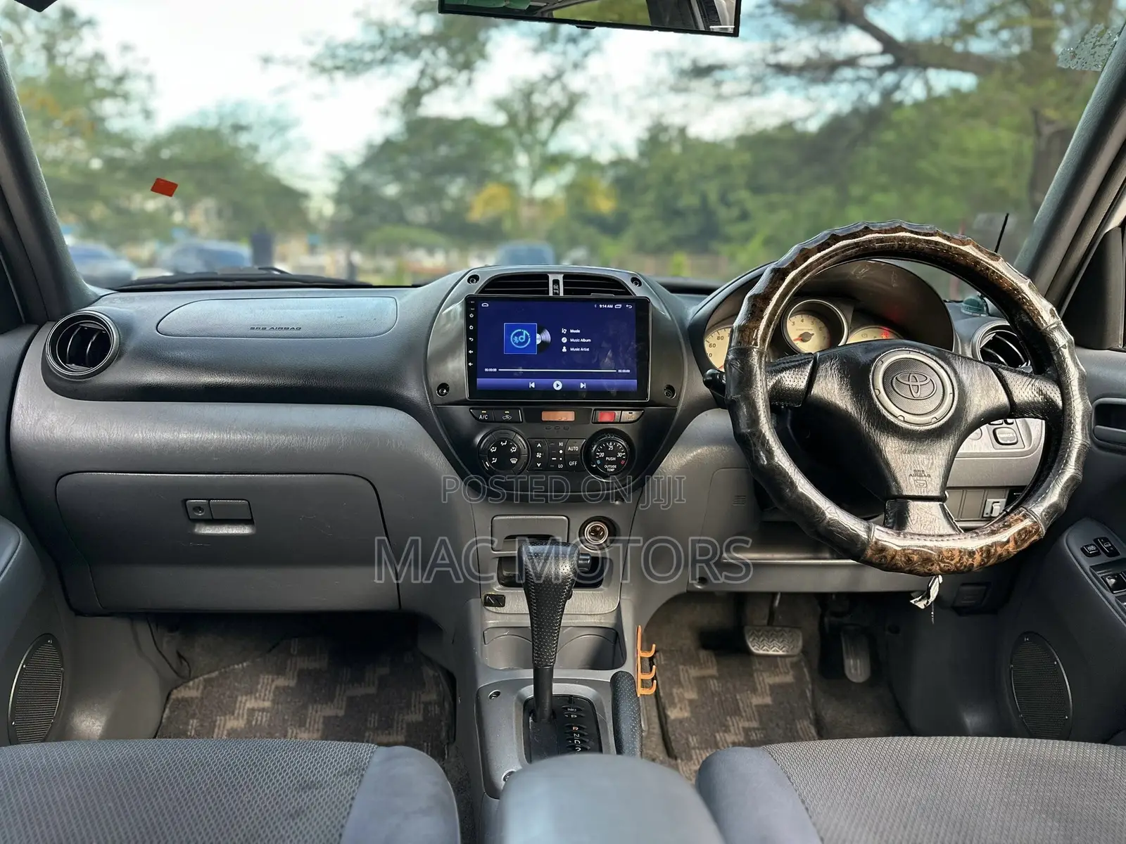 Toyota RAV4 Automatic 2003 White