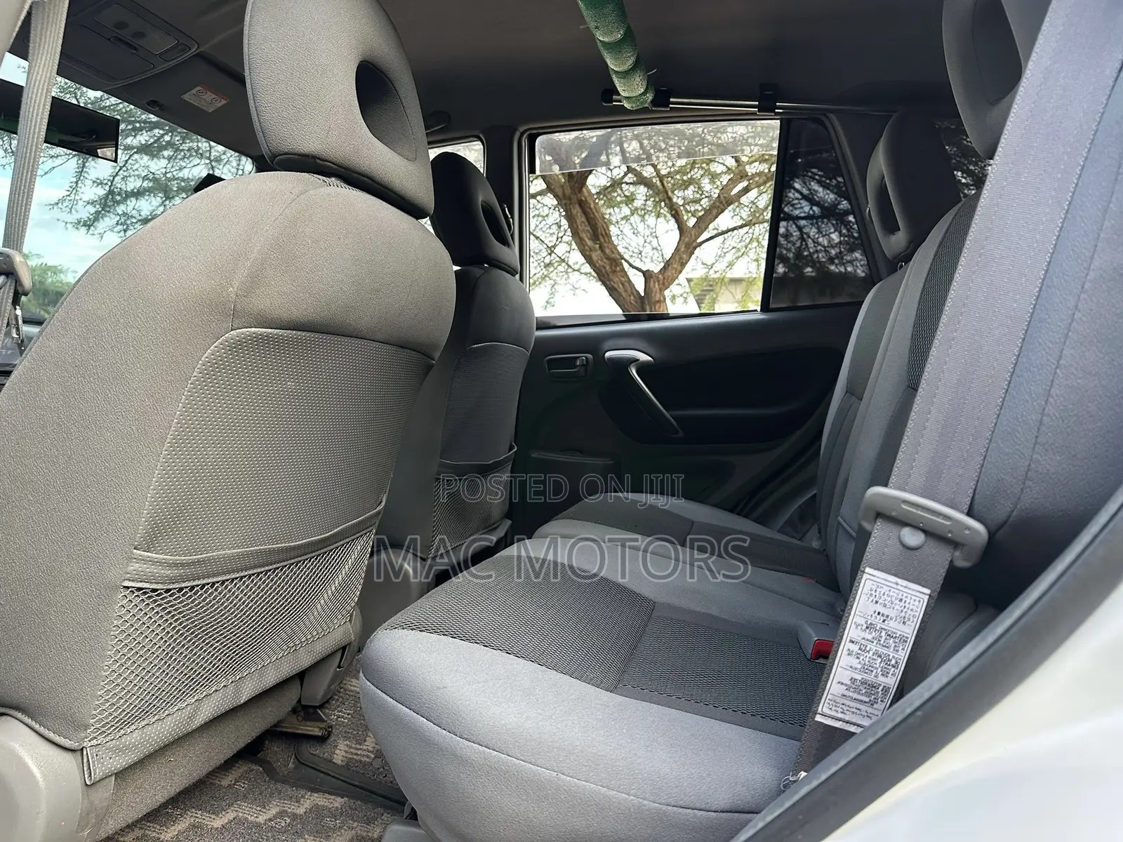 Toyota RAV4 Automatic 2003 White