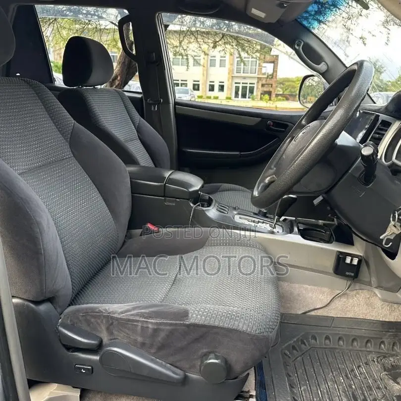 Toyota Hilux Surf 2.7 SSR 2004 Silver