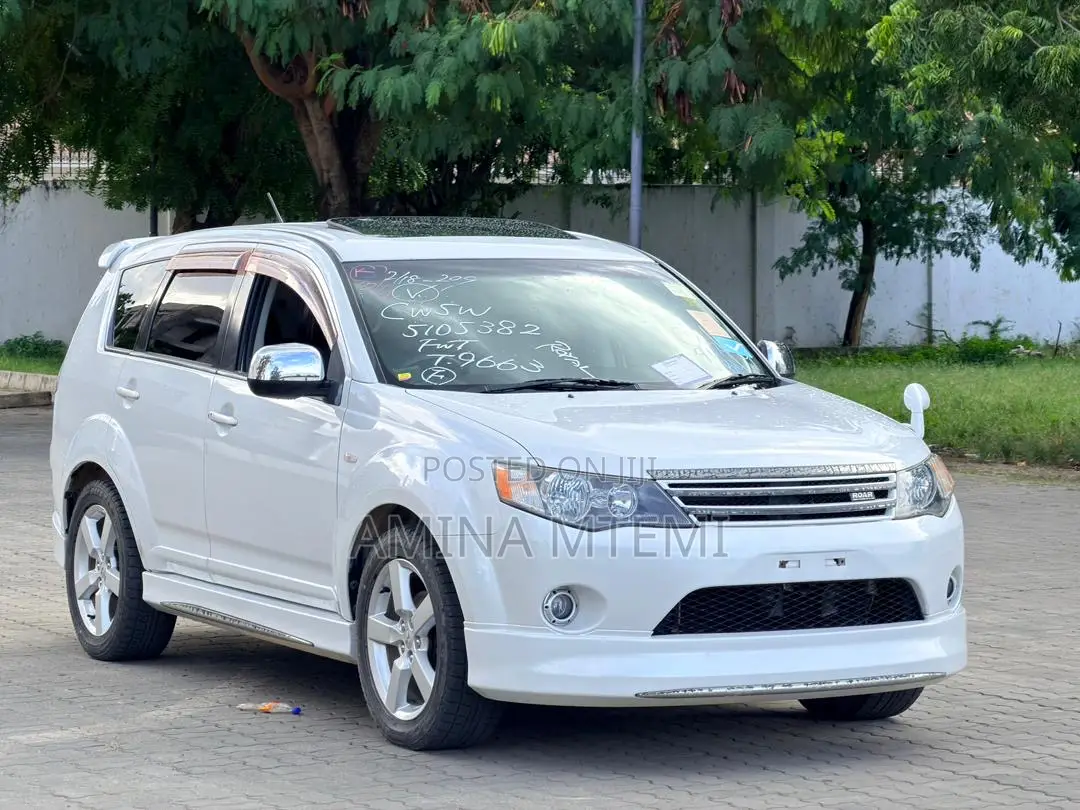 Mitsubishi Outlander Sport ES 2011 White