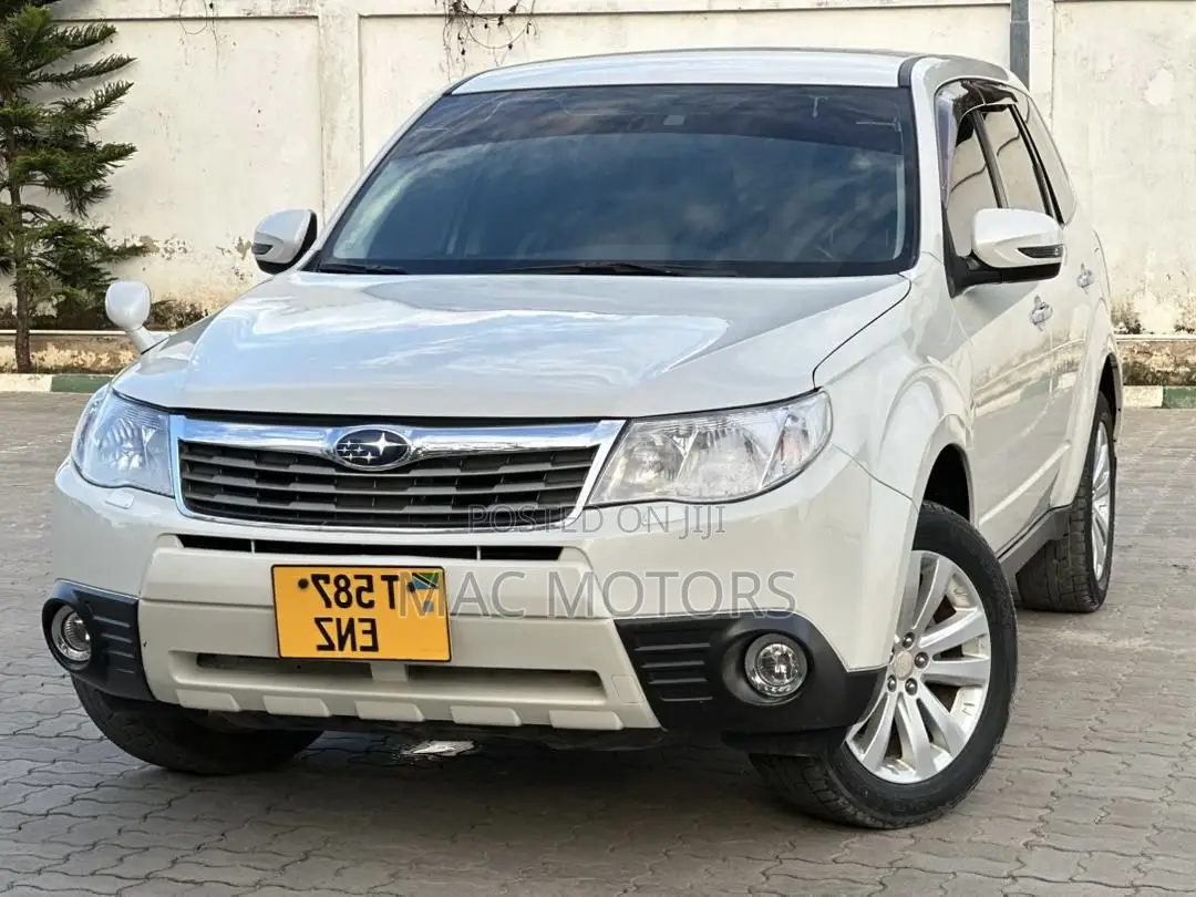 Subaru Forester 2011 White