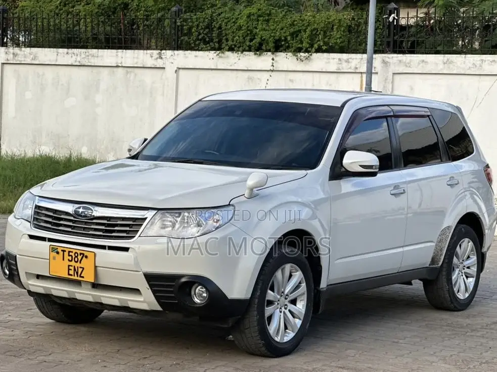 Subaru Forester 2011 White