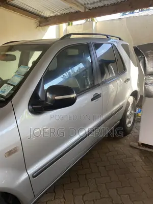 Mercedes-Benz M Class ML 320 2000 Silver