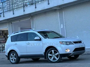 Mitsubishi Outlander 2009 White