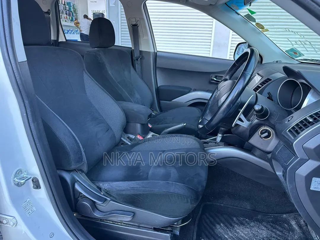 Mitsubishi Outlander 2009 White