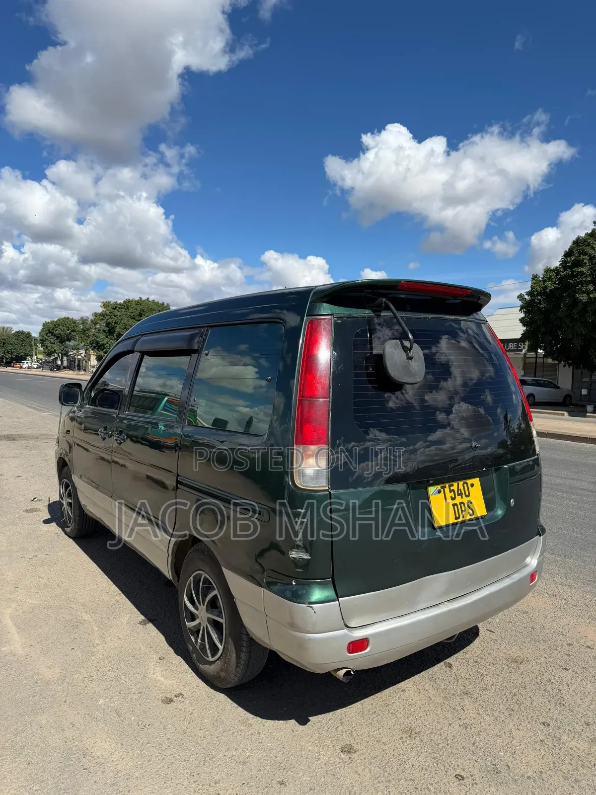 Toyota Noah 2002 Beige