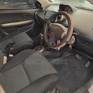 Toyota IST 2005 Silver