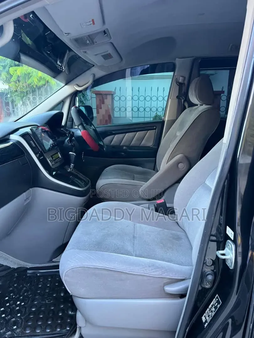 Toyota Alphard 2006 Black