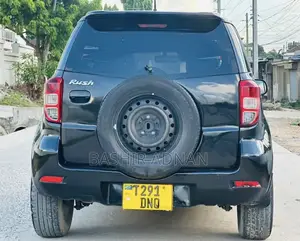 Toyota Rush 1.5 RWD 2006 Black