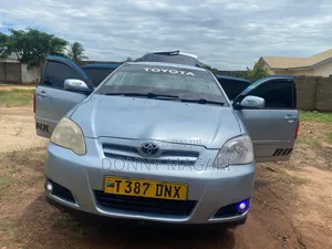 Toyota Corolla RunX 2006 Silver
