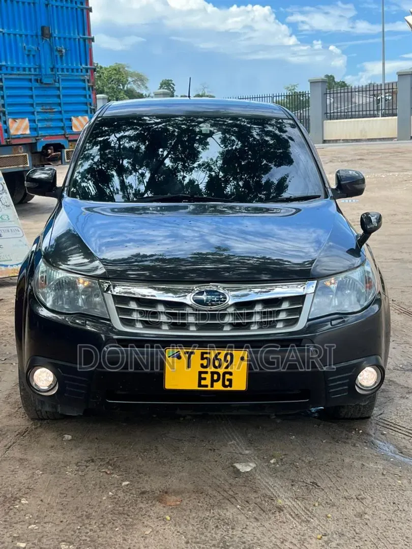 Subaru Forester 2012 Black