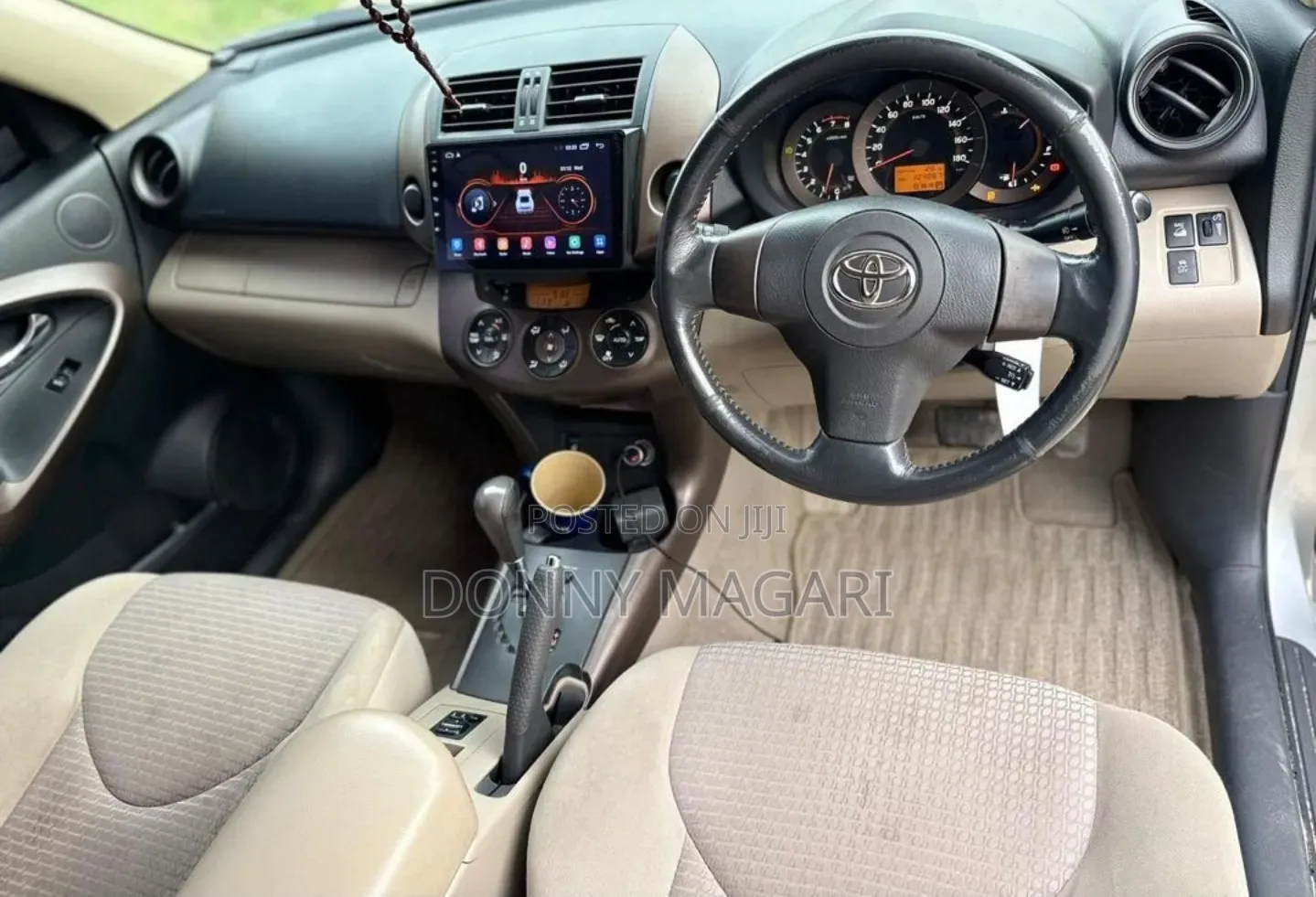 Toyota Vanguard 2010 Silver