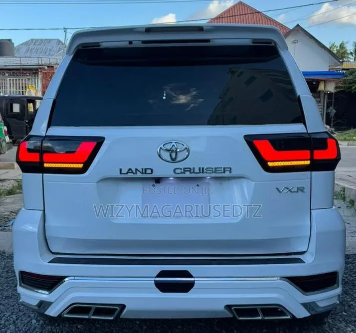 Toyota Land Cruiser Prado 2006 Ivory