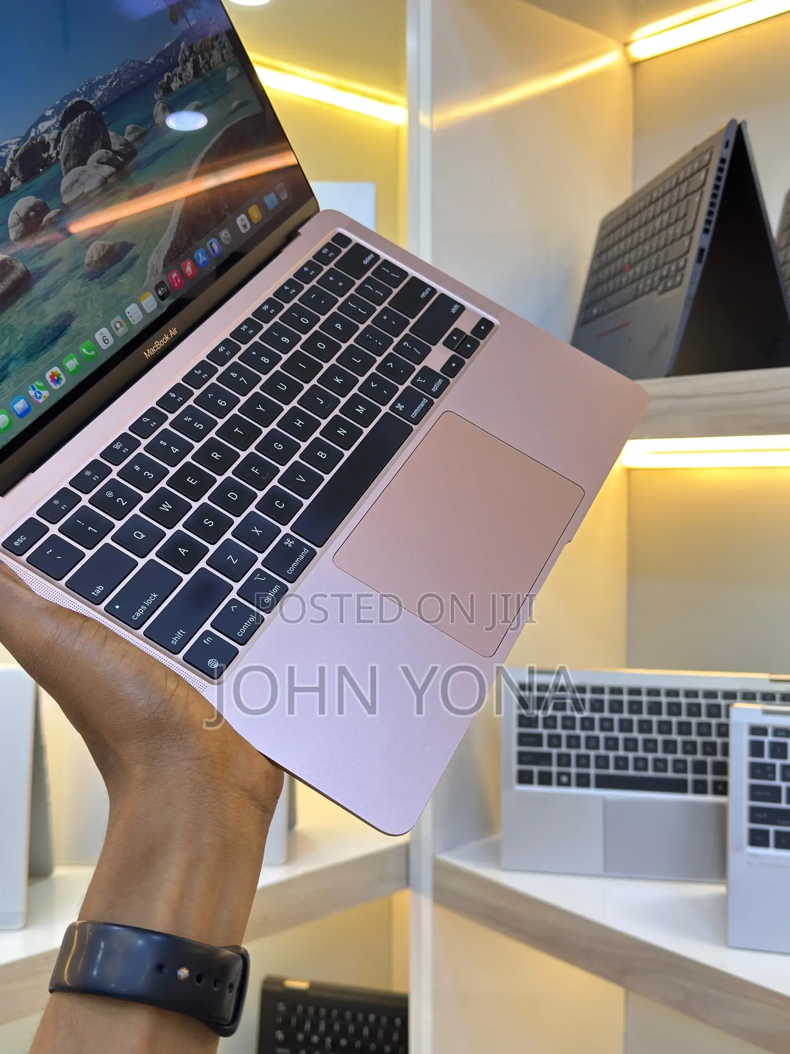 Laptop Apple MacBook Air 2020 8GB Apple M1 SSD 256GB
