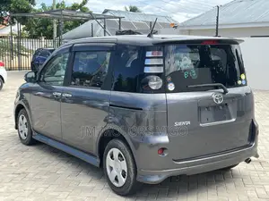 Toyota Sienta 2009 Gray