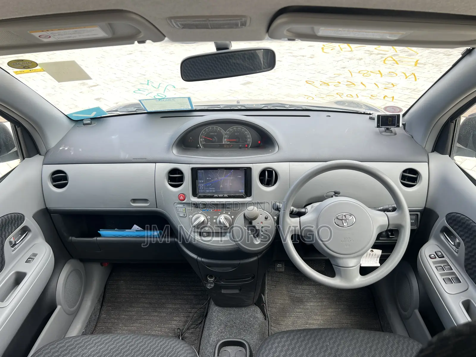 Toyota Sienta 2009 Gray