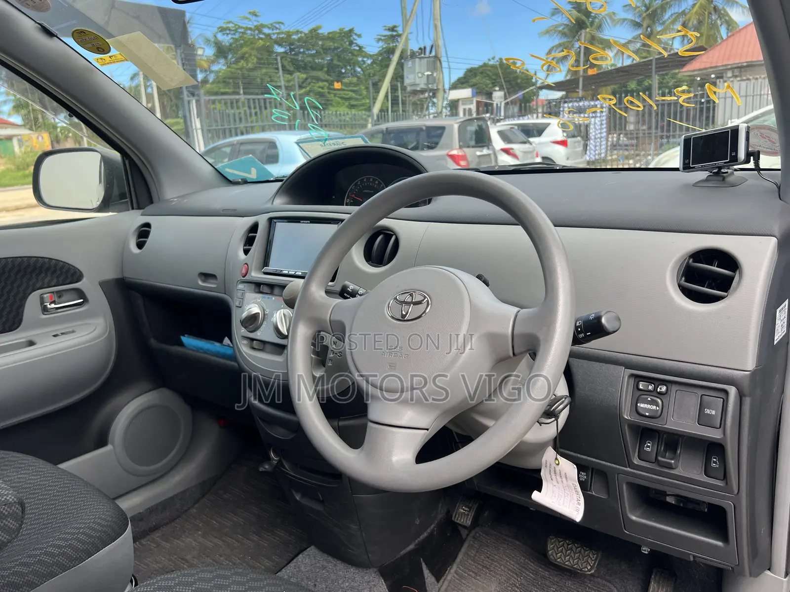 Toyota Sienta 2009 Gray