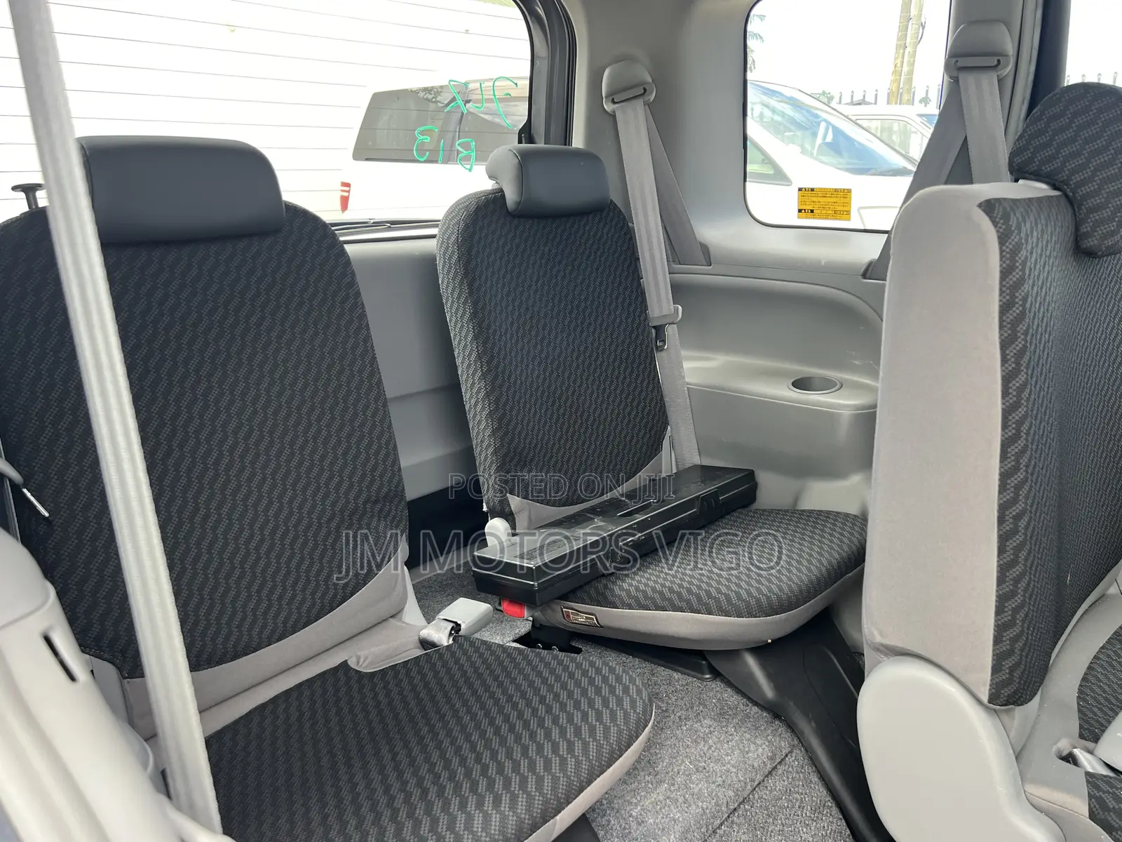 Toyota Sienta 2009 Gray
