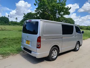 Toyota Grand HiAce 2007 Silver