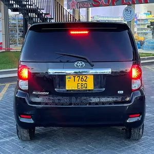 Toyota Corolla Rumion 2012 Black