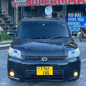 Toyota Corolla Rumion 2012 Black