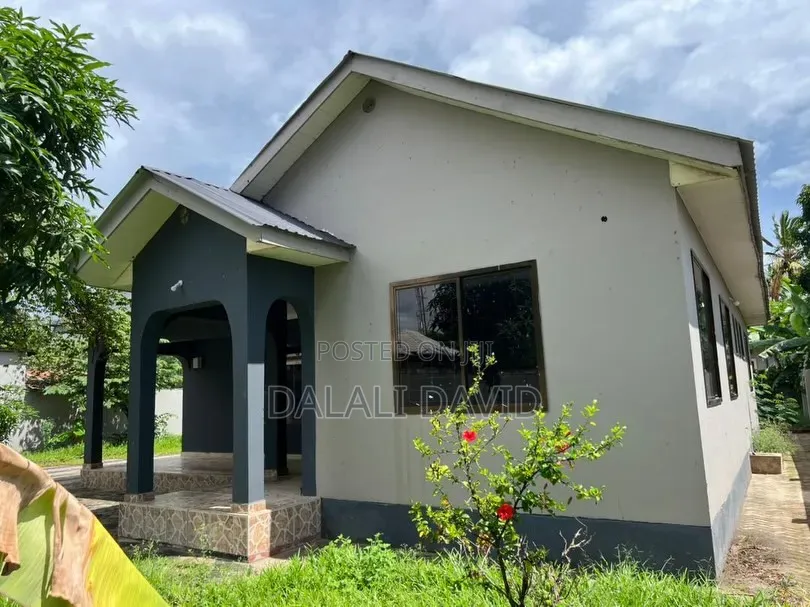 4bdrm House in Boko Msikitini, Bunju for sale