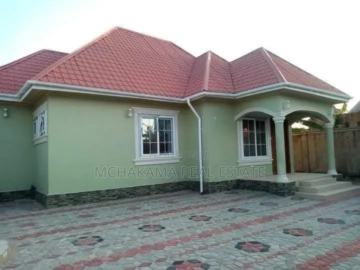 3bdrm House in Mchakama Real Estate, Kitunda for sale