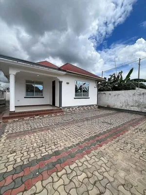 3bdrm House in Mikocheni for sale