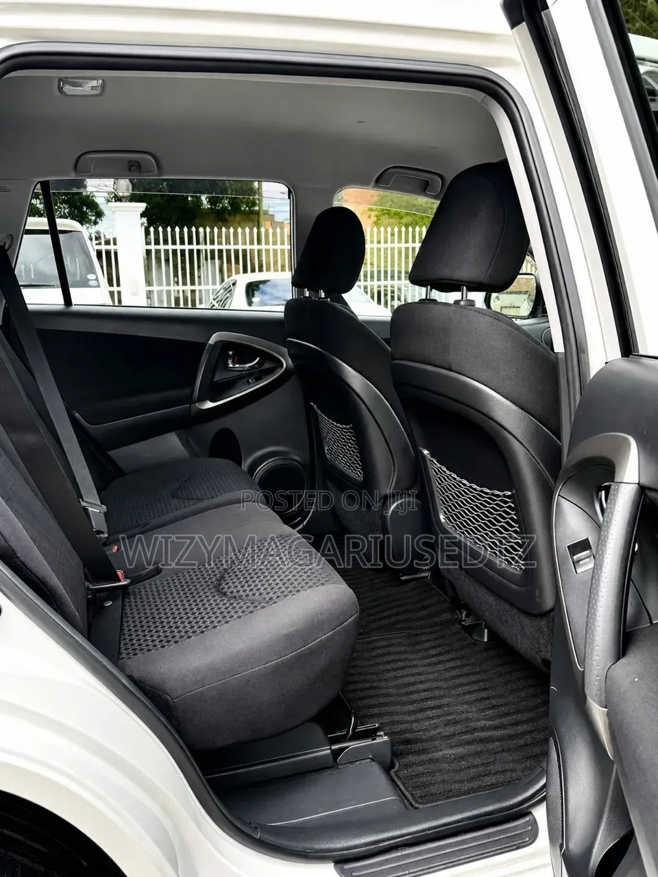 Toyota Vanguard 2011 Ivory