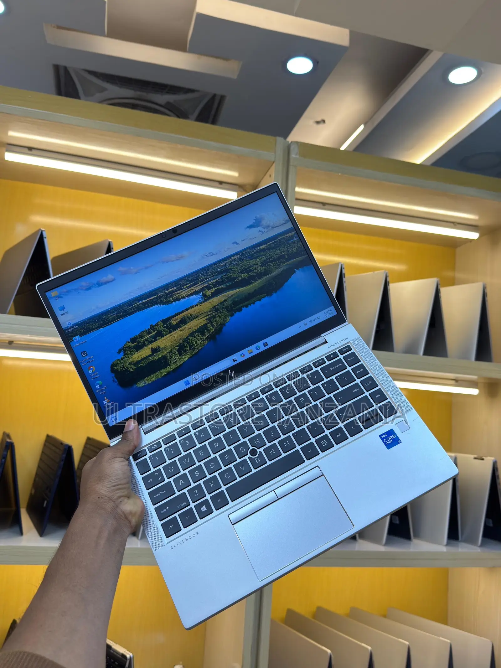 New Laptop HP EliteBook 840 G8 8GB Intel Core i5 SSD 256GB