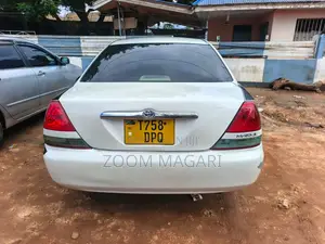 Toyota Mark II 2000 White