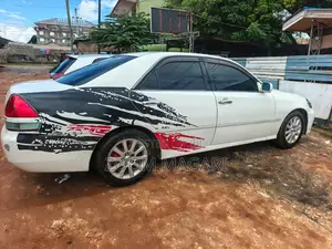 Toyota Mark II 2000 White