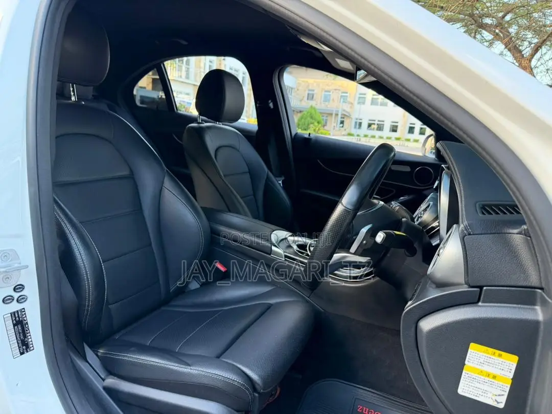 Mercedes-Benz C200 2014 White