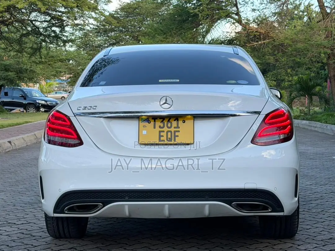 Mercedes-Benz C200 2014 White