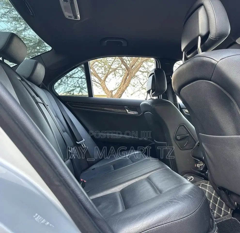 Mercedes-Benz C-Class 2007 Silver