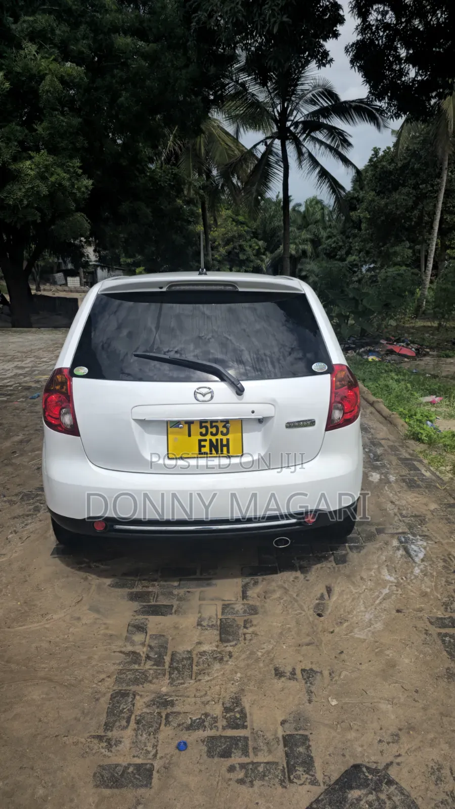 Mazda Verisa 2011 White