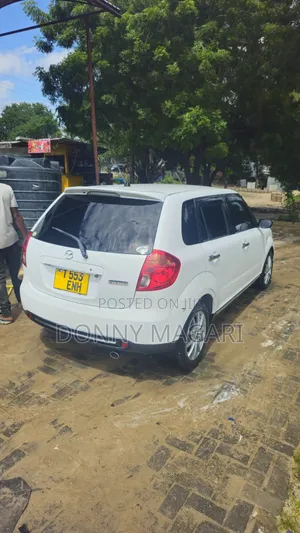Mazda Verisa 2011 White