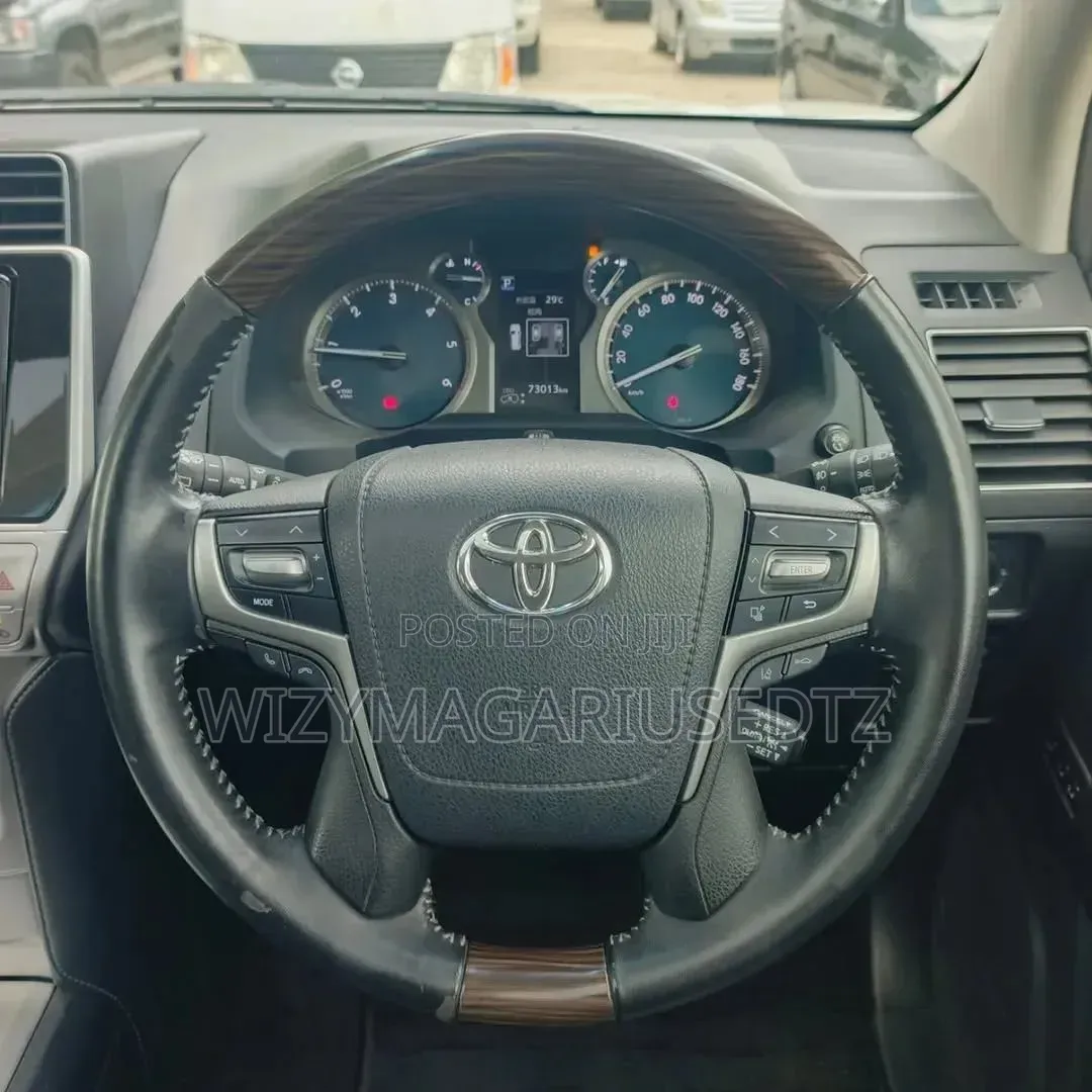 Toyota Land Cruiser Prado 2.8 2018 Off white