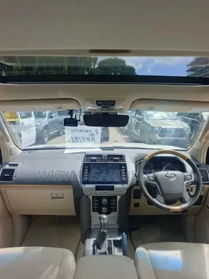 Toyota Land Cruiser Prado 2.8 2022 White