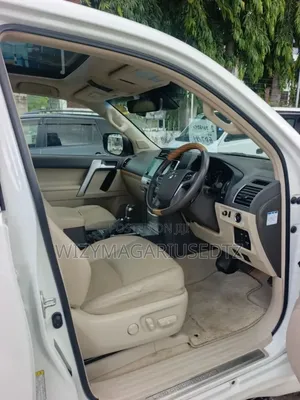 Toyota Land Cruiser Prado 2.8 2022 White