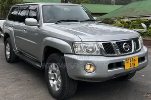 Nissan Patrol 2006 Silver