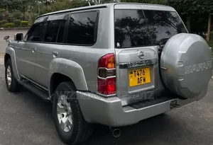 Nissan Patrol 2006 Silver