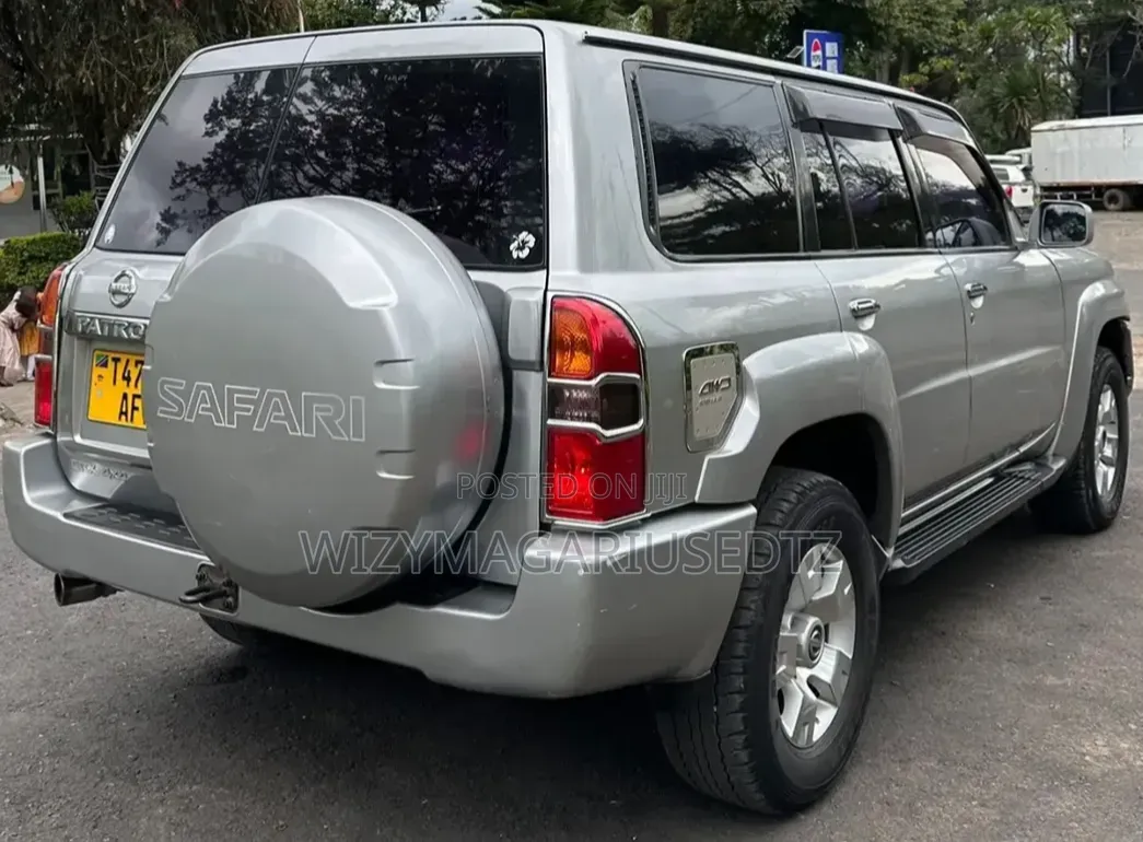 Nissan Patrol 2006 Silver