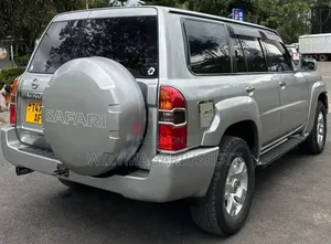 Nissan Patrol 2006 Silver