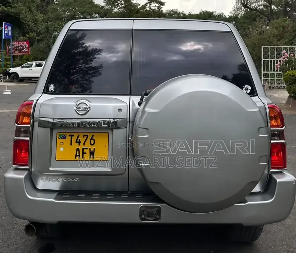 Nissan Patrol 2006 Silver