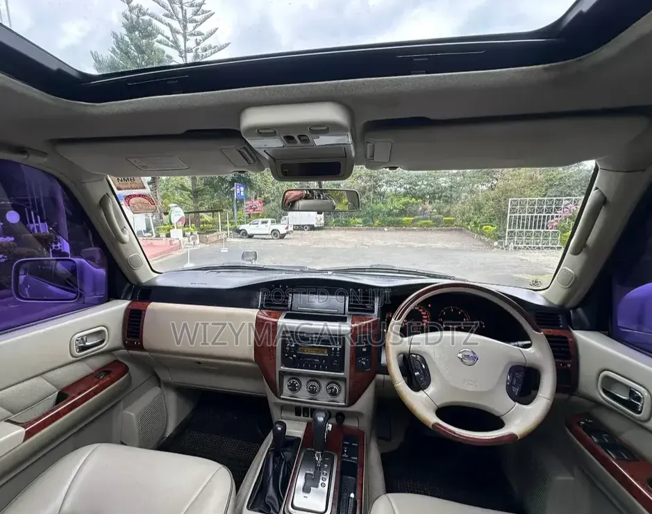 Nissan Patrol 2006 Silver