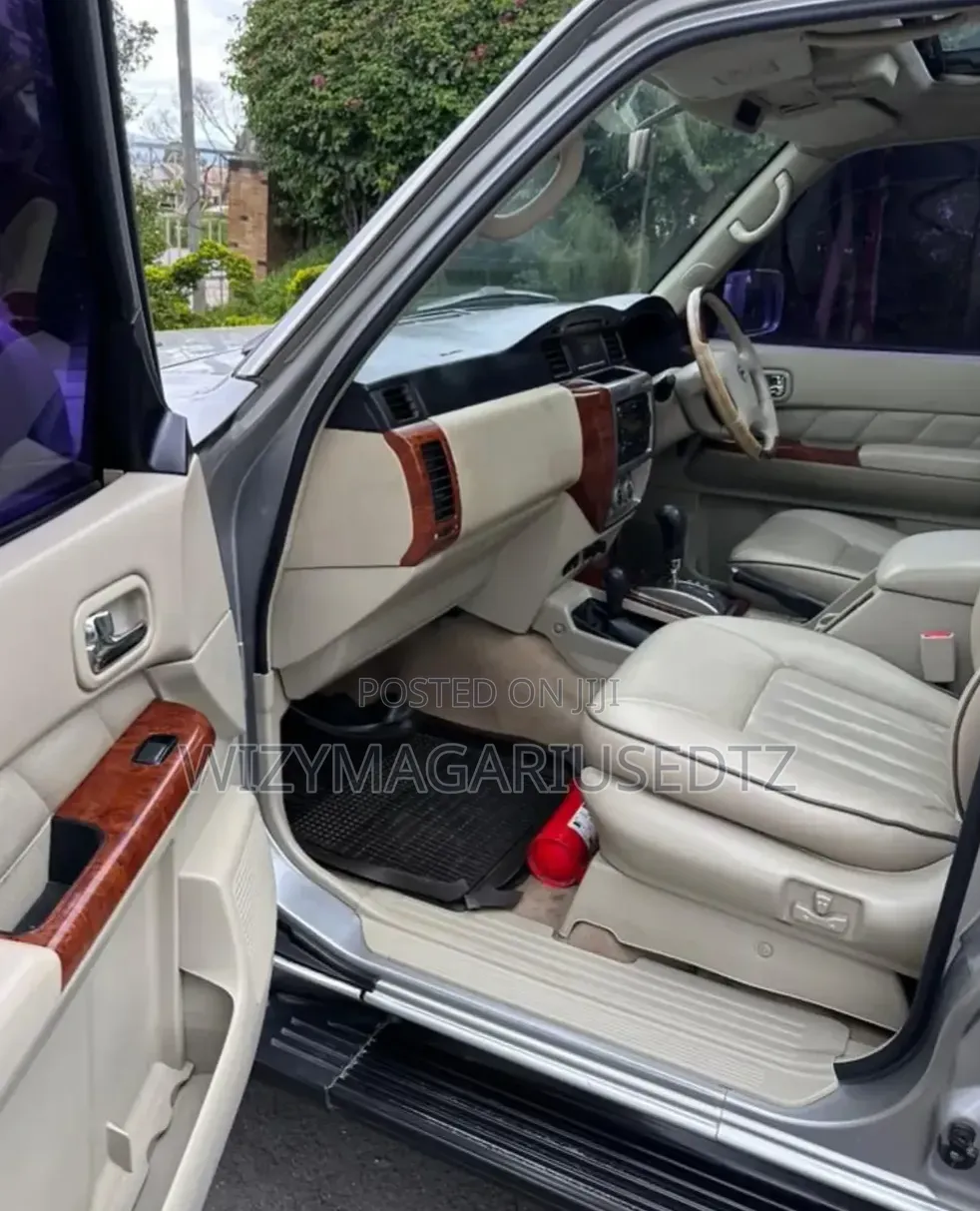 Nissan Patrol 2006 Silver